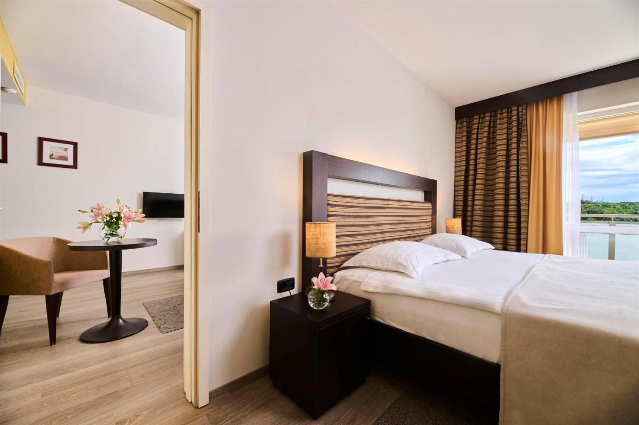 אומאג Hotel Garden Istra Plava Laguna מראה חיצוני תמונה