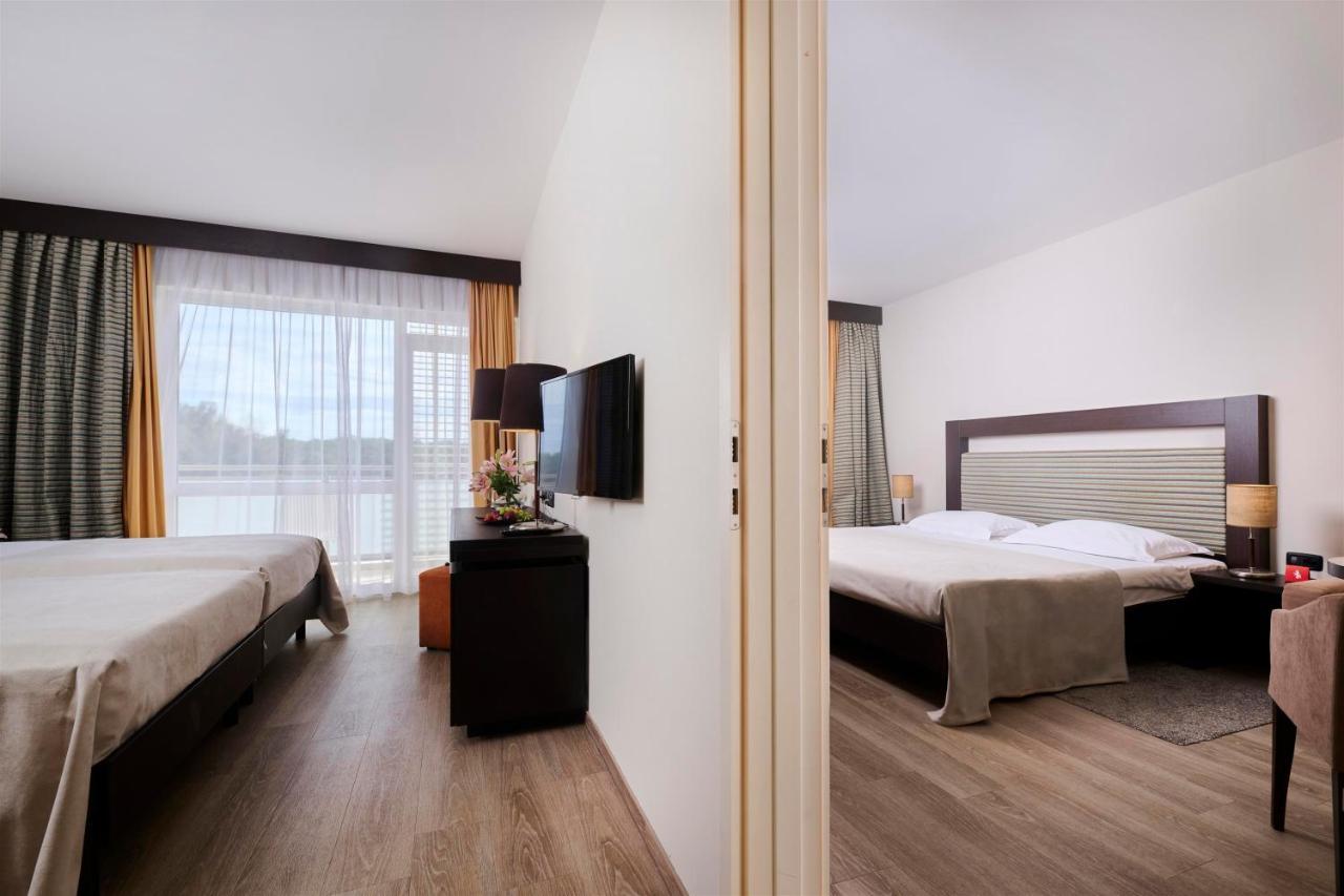 אומאג Hotel Garden Istra Plava Laguna מראה חיצוני תמונה
