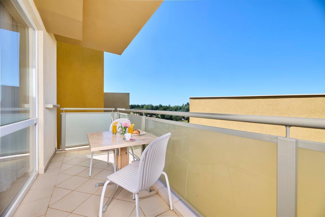 אומאג Hotel Garden Istra Plava Laguna מראה חיצוני תמונה