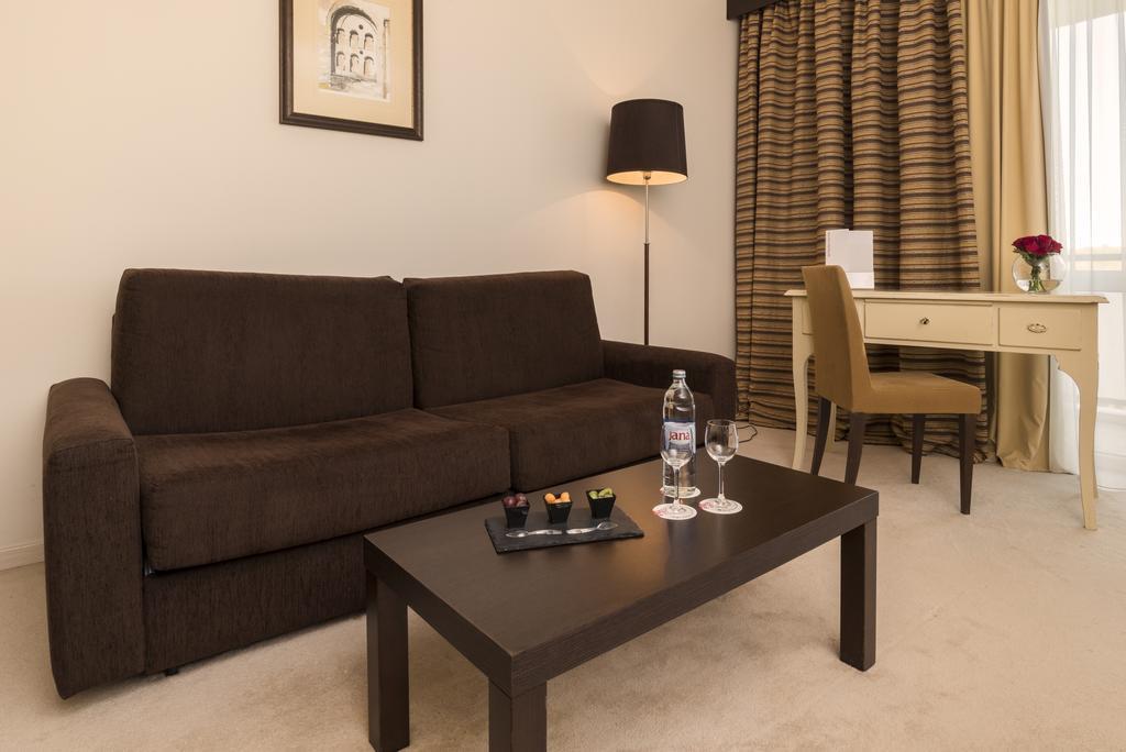 אומאג Hotel Garden Istra Plava Laguna מראה חיצוני תמונה